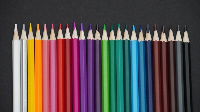 林诗栋,包揽了WTT新加坡大满贯男单、男双和混双三项冠军.